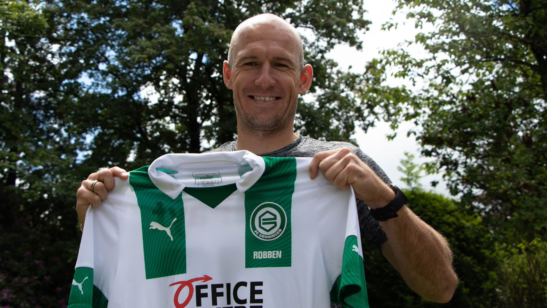 Robben afirma estar dispuesto a regresar del retiro para ayudar al Groningen