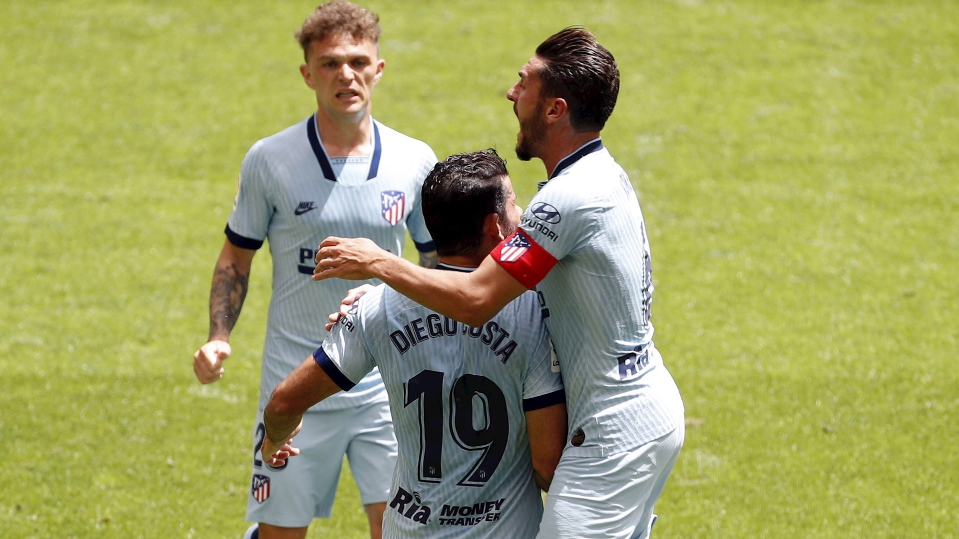 Diego Costa dedica gol a Virginia Torrecilla, jugadora operada de un tumor