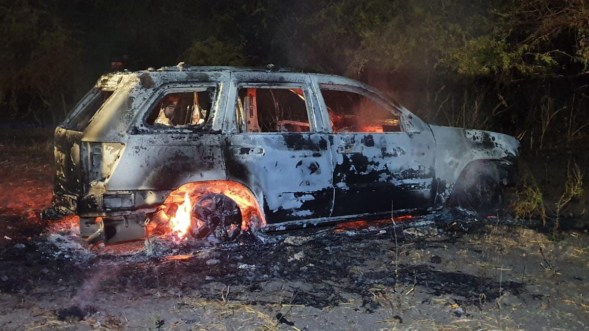 Queman casas y vehículos en enfrentamientos en Culiacán