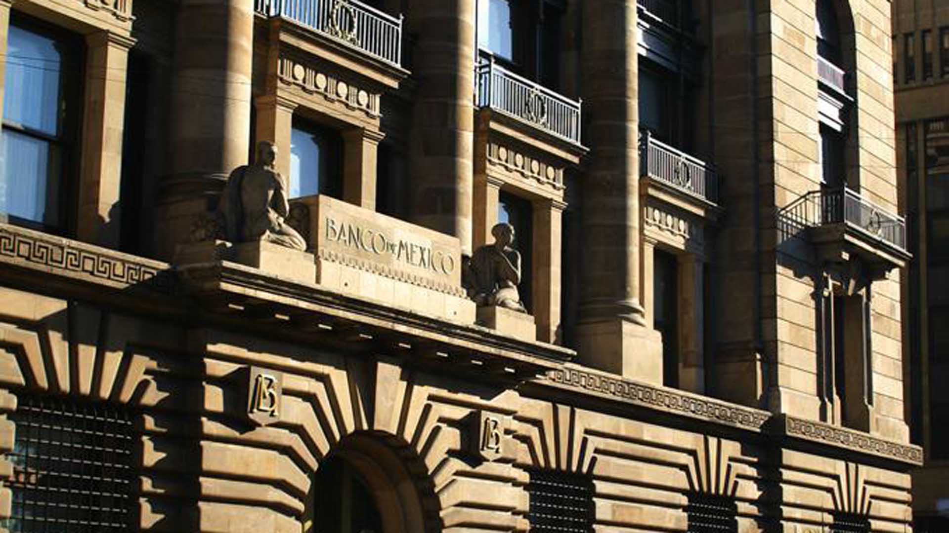 Reservas internacionales continúan crecimiento y se sitúan en 187 mil 316 mdd