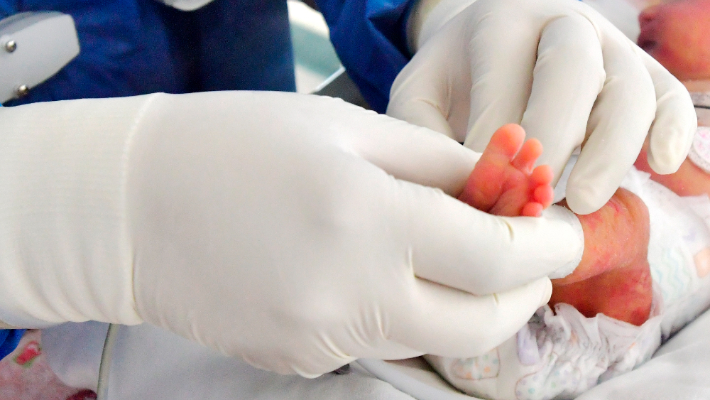 En Durango muere bebé de dos meses, quien presentaba mordeduras y golpes