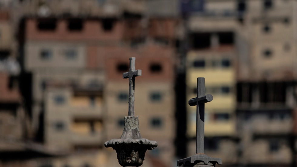 Brasil supera a Reino Unido como el segundo país con más muertes por COVID-19