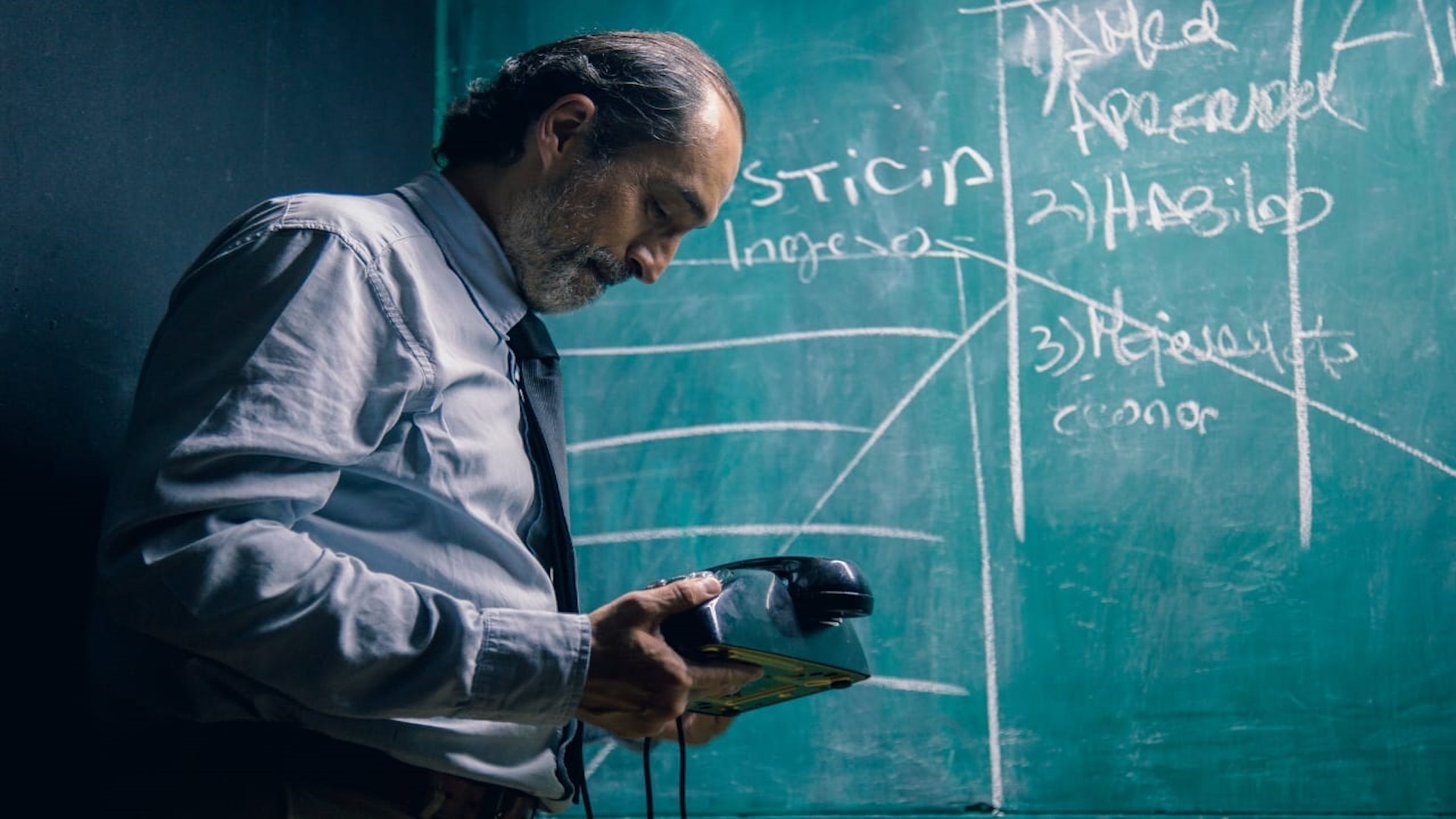 “No vamos a regresar a una nueva normalidad, vamos a regresar a quién sabe qué”: Bruno Bichir