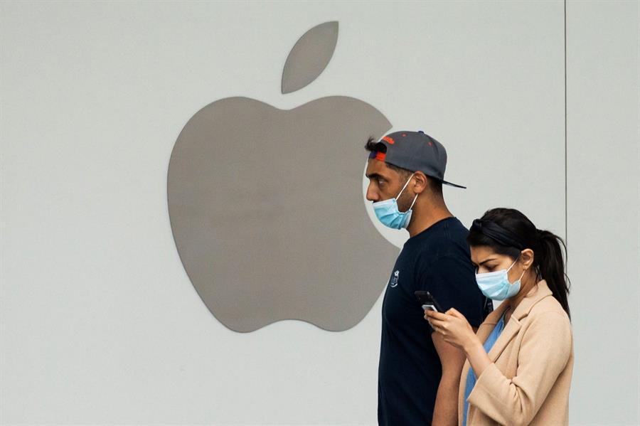Apple cierra algunas tiendas que había reabierto en EE.UU. por COVID-19