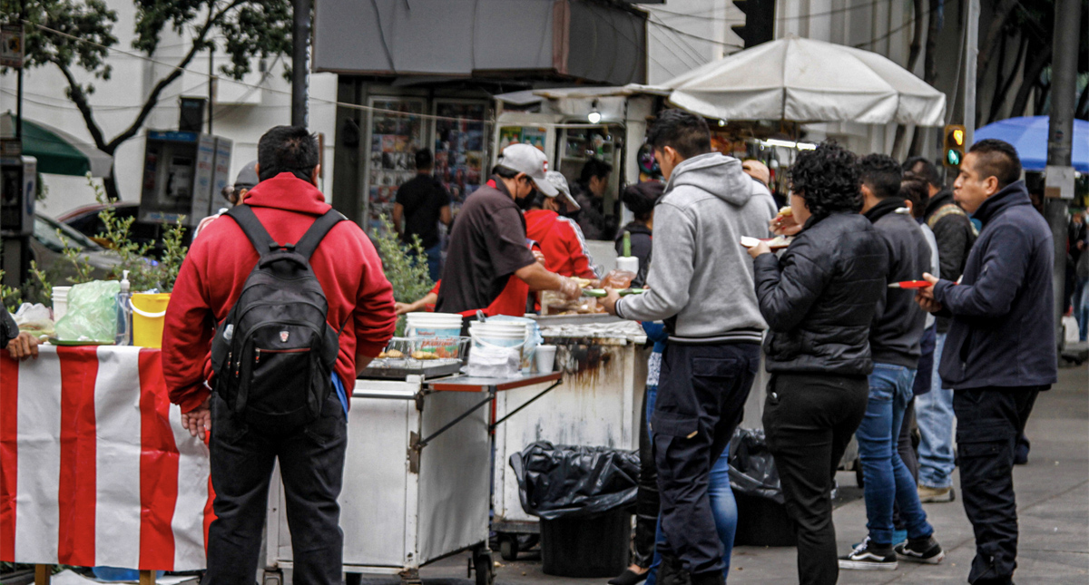 PIB podría caer más de lo estimado si el gobierno no logra controlar COVID-19, advierte CEESP