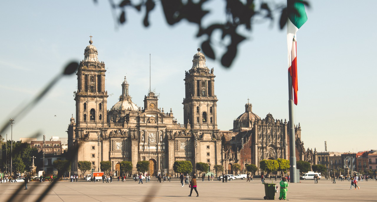 Comerciantes del Centro Histórico de CDMX se preparan para reapertura