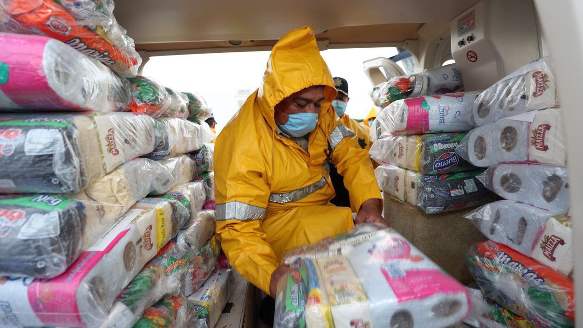 Habilitan centros de acopio en Yucatán para afectados por tormenta Cristóbal