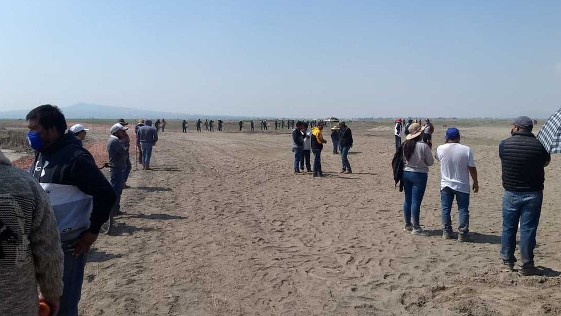 Comuneros mantienen plantón en Santa Lucía por tierras expropiadas