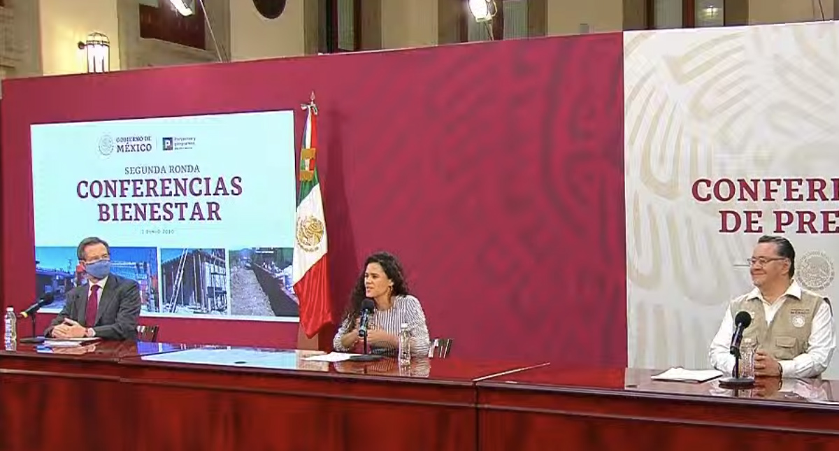 Conferencia del programa La Escuela es Nuestra