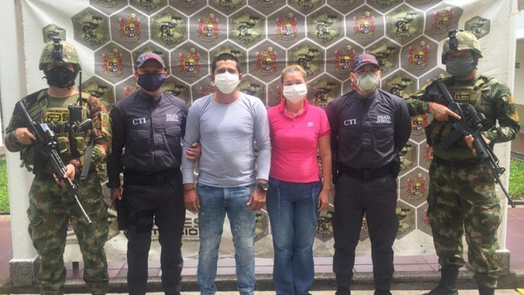 Capturan a lideresa por supuestos vínculos con disidencias de las FARC