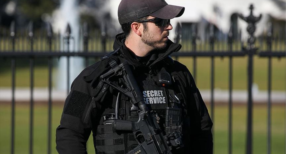 Servicio Secreto de EE.UU. admite que usó gas pimienta en protesta para abrir paso a Trump