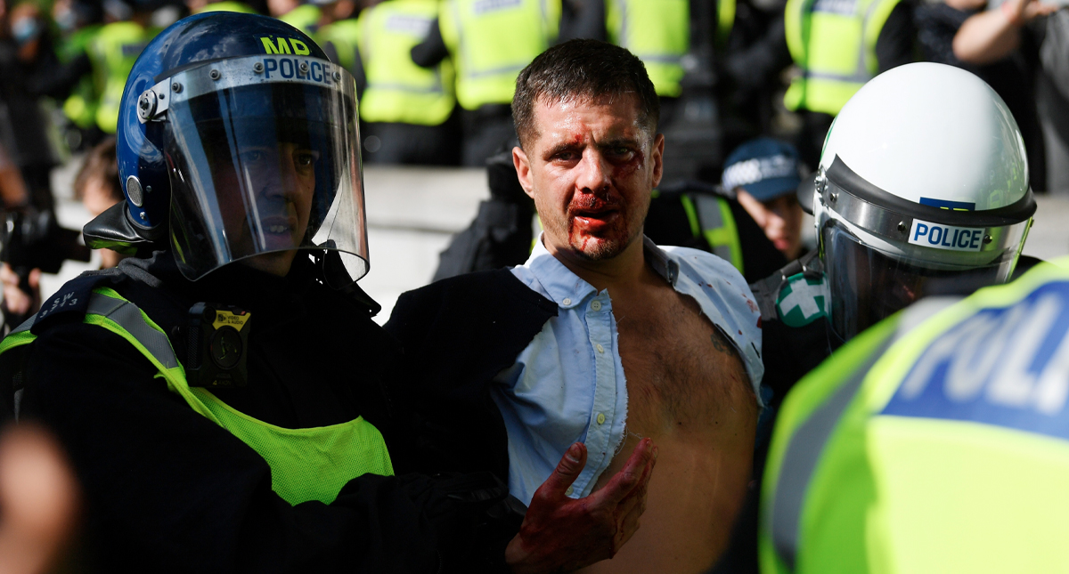 Enfrentamientos entre manifestantes y Policía de Londres dejan 15 heridos y cinco detenidos