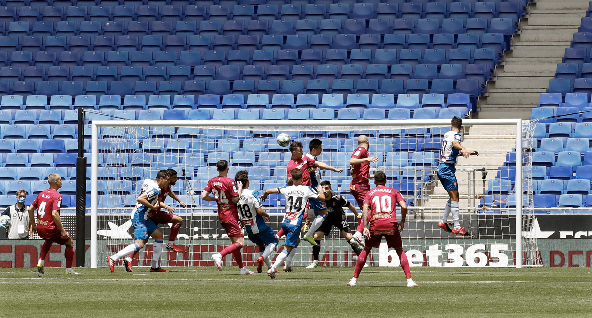 Espanyol gana un poco de aire tras victoria contra el Alavés