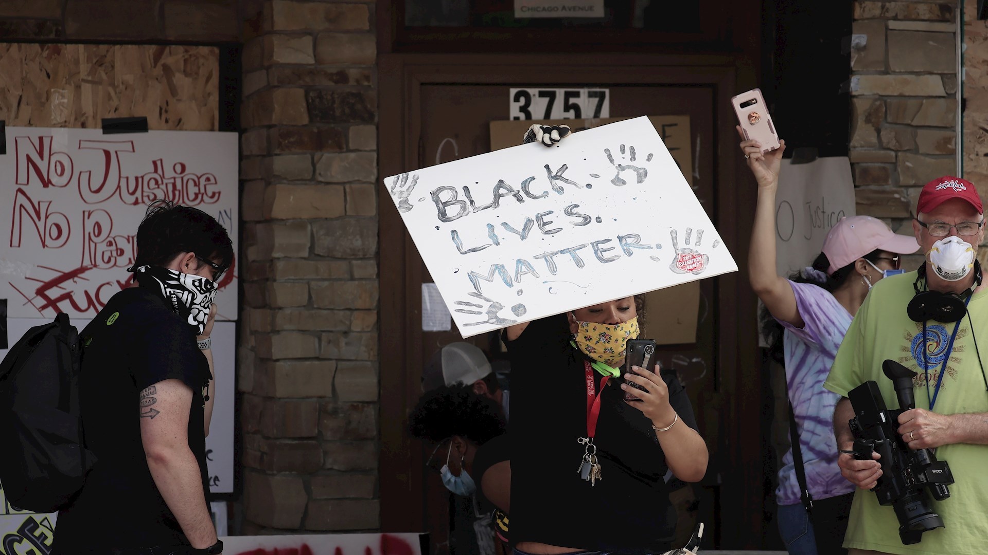 Obama convoca a lograr “un cambio real” tras protestas por asesinato de George Floyd