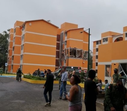 Explosión de gas en la 24 Zona Militar de Cuernavaca deja cuatro heridos - explosion-de-gas-1