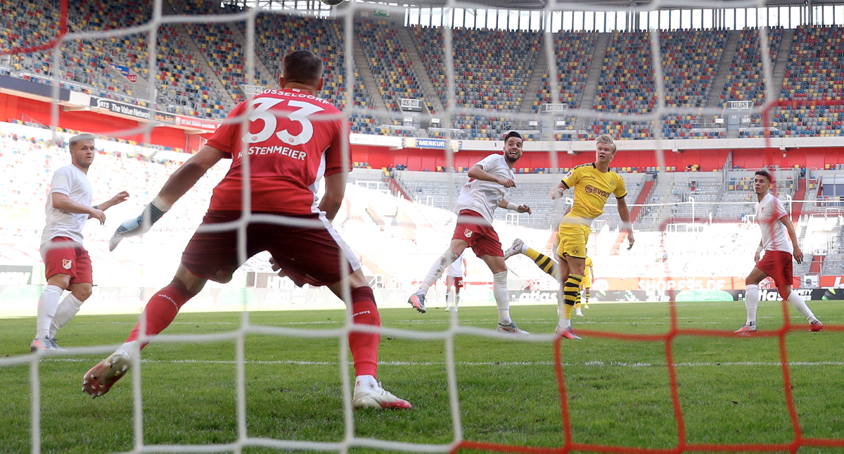 Gol de último minuto de Haaland da triunfo al Dortmund sobre el Fortuna