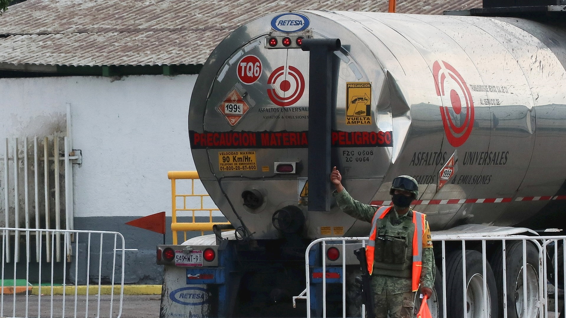 Refuerzan seguridad en refinería de Salamanca tras presuntas amenazas - guanajuato-refineria-salamanca-militares