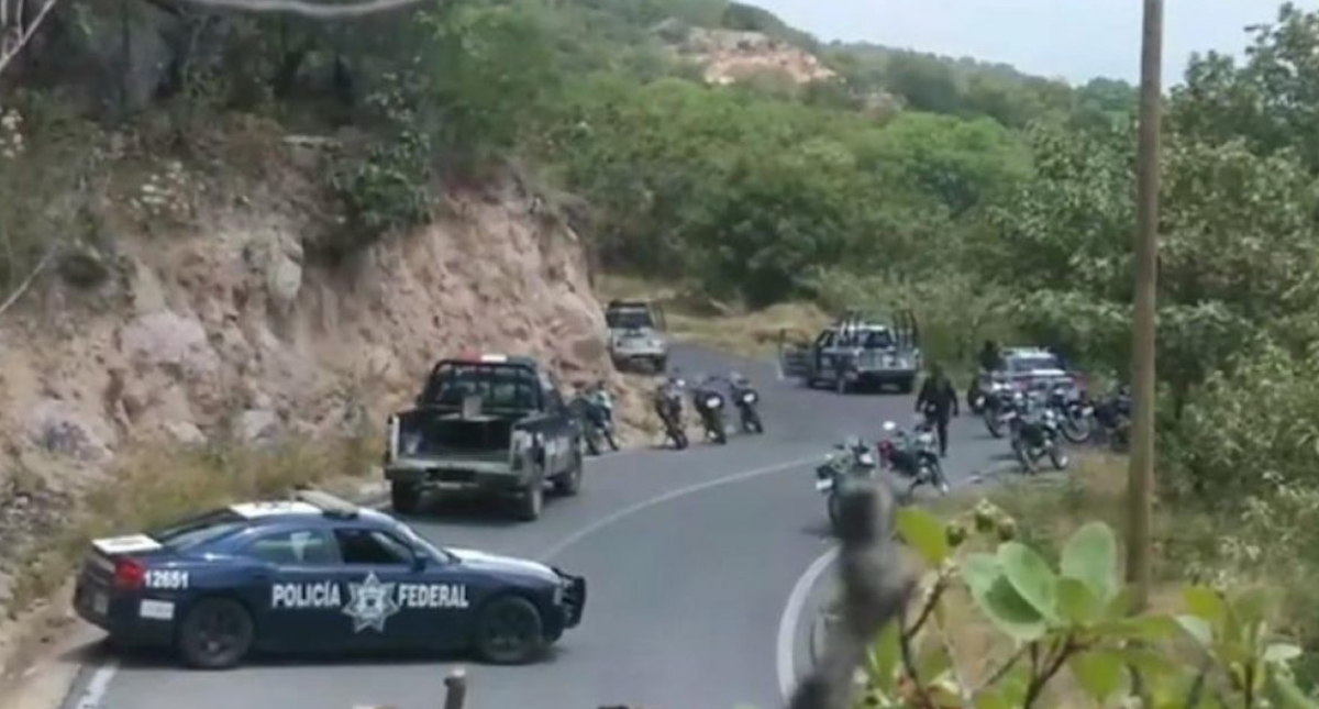 Emboscada contra policías en Guerrero deja seis muertos; Héctor Astudillo condena los hechos Emboscada contra policías en Guerrero deja seis muertos; Héctor Astudillo condena los hechos