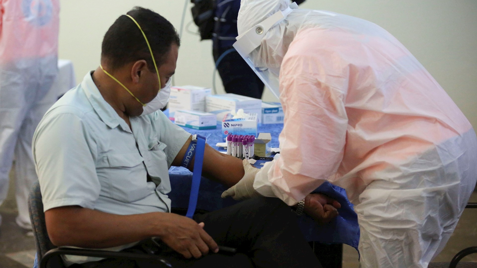 Brote de COVID-19 afecta a comunicadores en Honduras