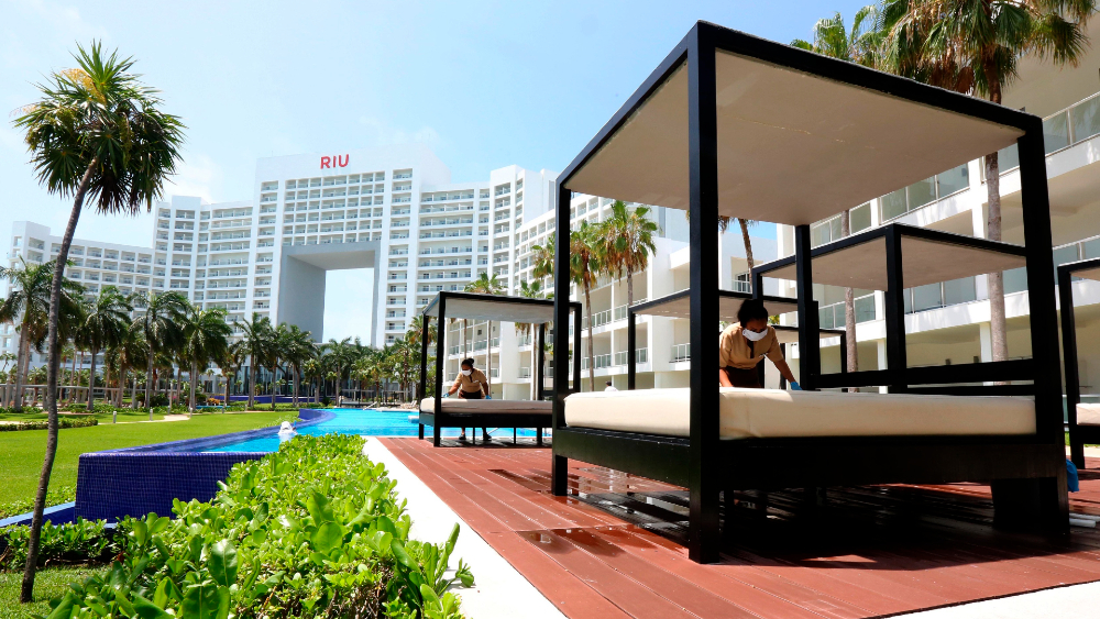 AMLO ve indicios de reactivación del turismo en México pese a pandemia