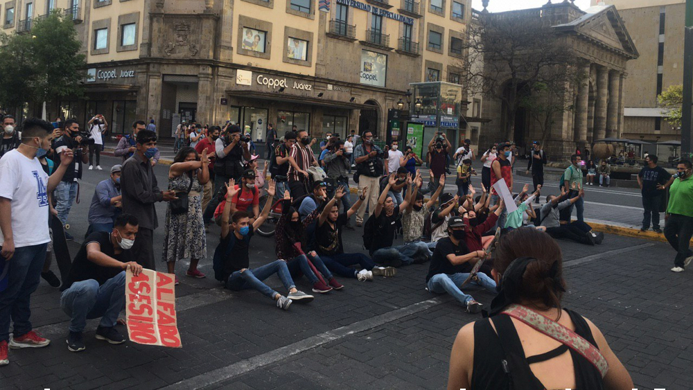 México se contagia de protestas contra abuso policial y crisis de coronavirus - jalisco-guadalajara-giovanni-lopez-protestas