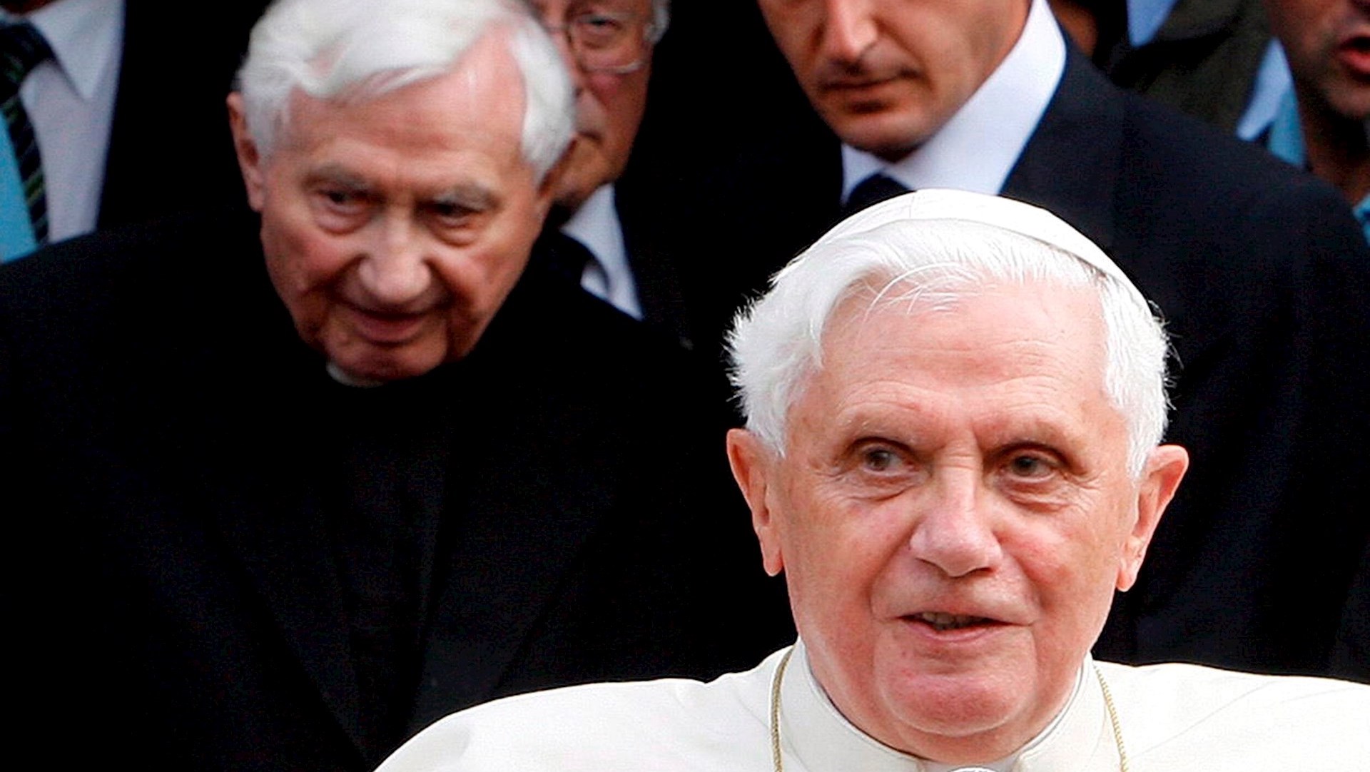 Papa emérito Benedicto XVI viaja a Alemania para visitar a hermano gravemente enfermo