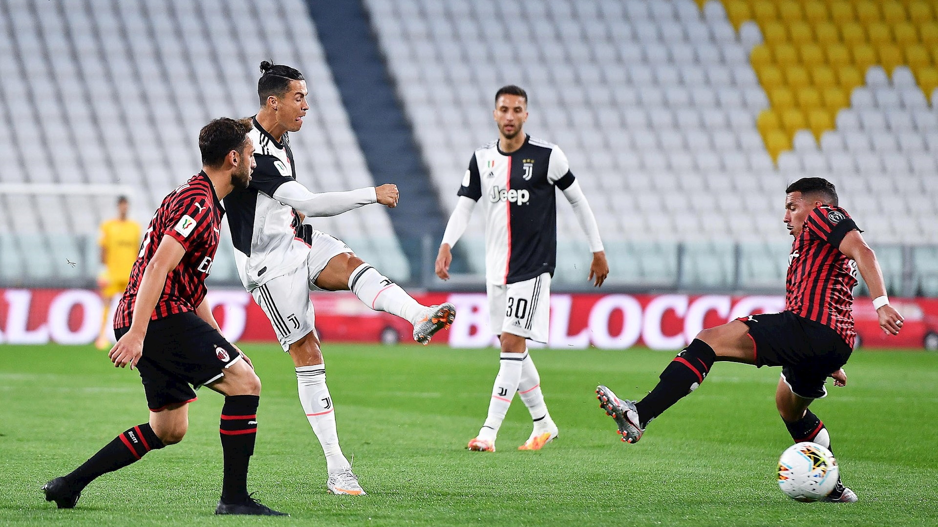Juventus clasifica a la Final de la Copa Italia tras empate a cero ante Milán - juventus-inter-de-milan-partido-italia-12062020-2