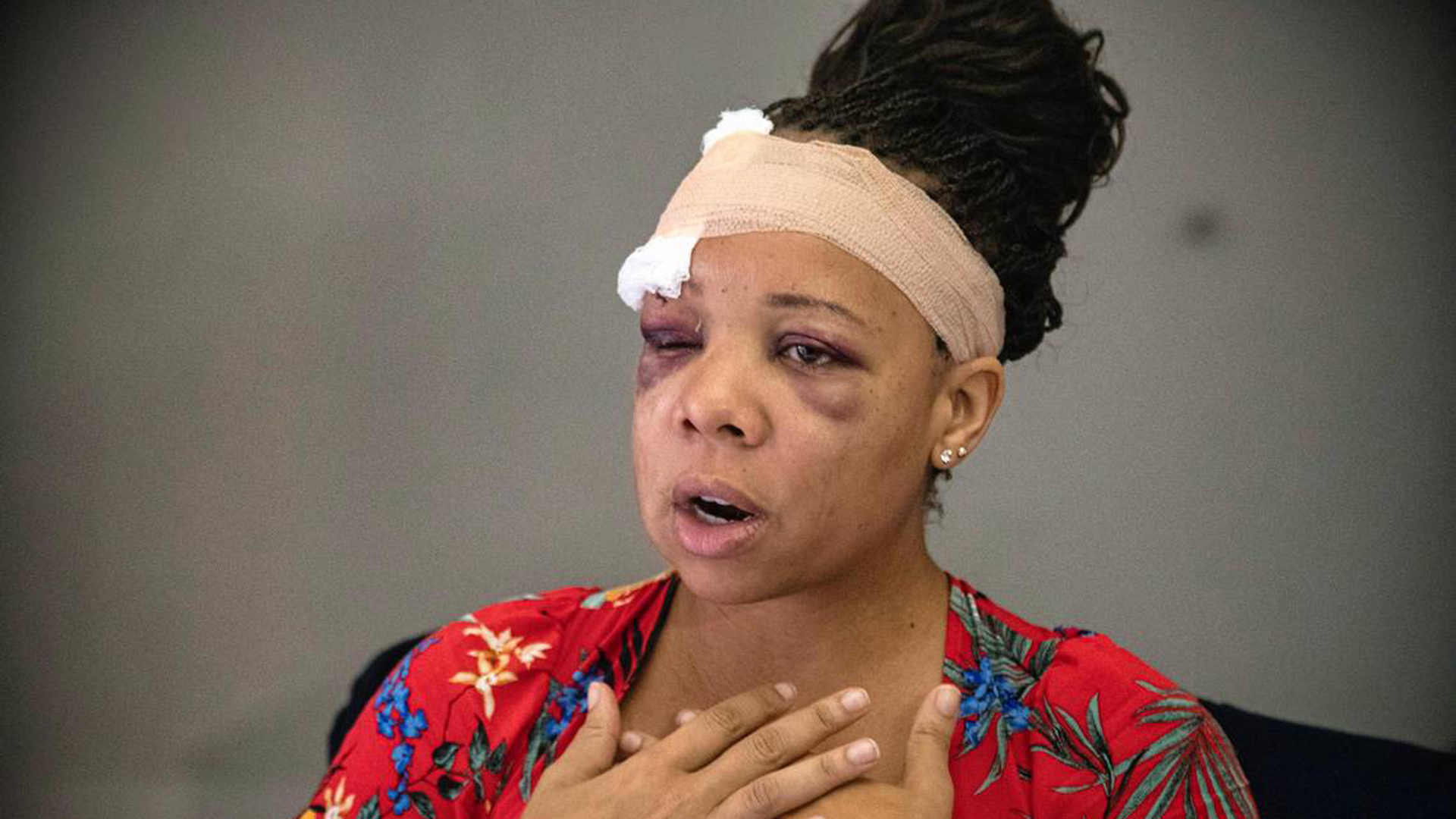 Solicitan investigación por agresión policial a mujer durante protestas en Florida