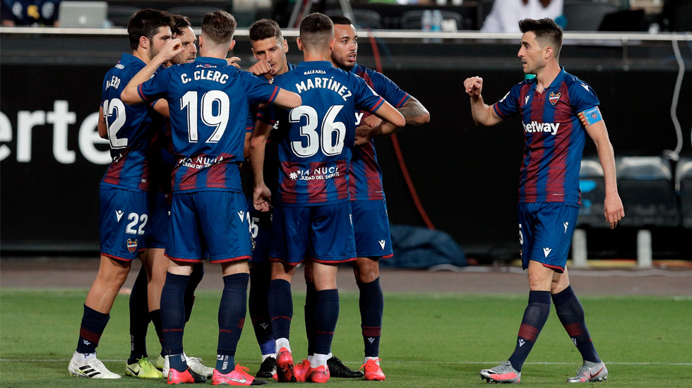 Nada para nadie; Levante empató con un penal en los minutos finales el derbi valenciano Nada para nadie; Levante empató con un penal en los minutos finales el derbi valenciano