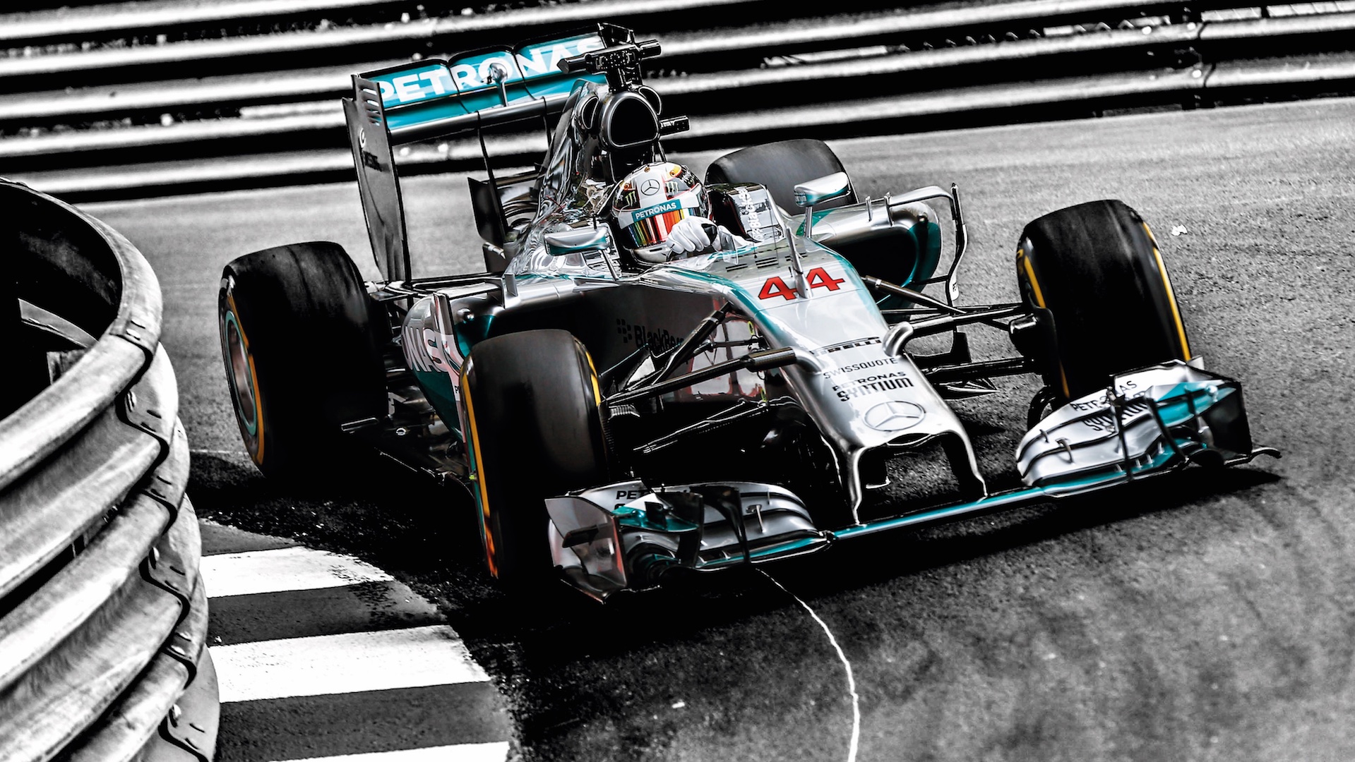 Mercedes iría con Vettel si Hamilton no renueva contrato