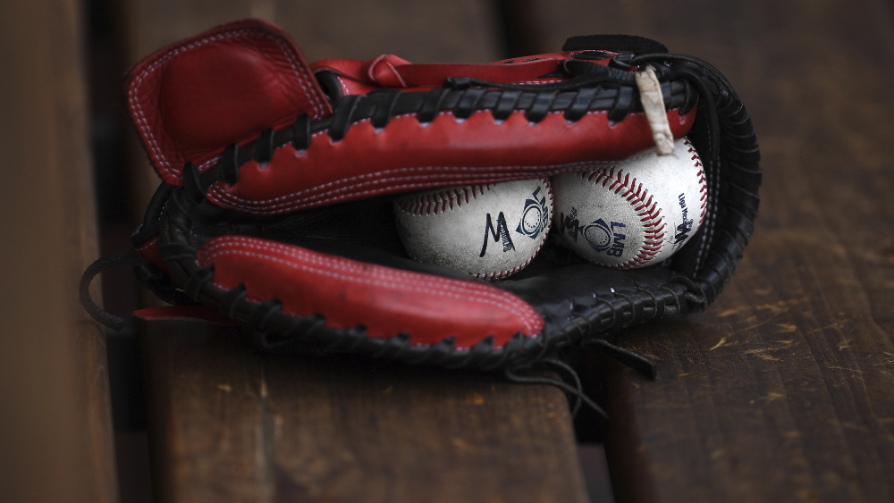 Liga Mexicana de Béisbol se juega con público o no se juega