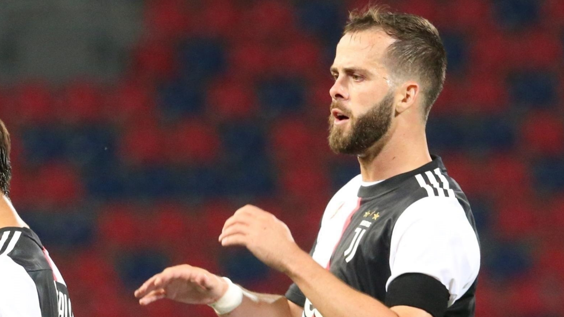 Barcelona contrata al bosnio Miralem Pjanic por 60 millones de euros