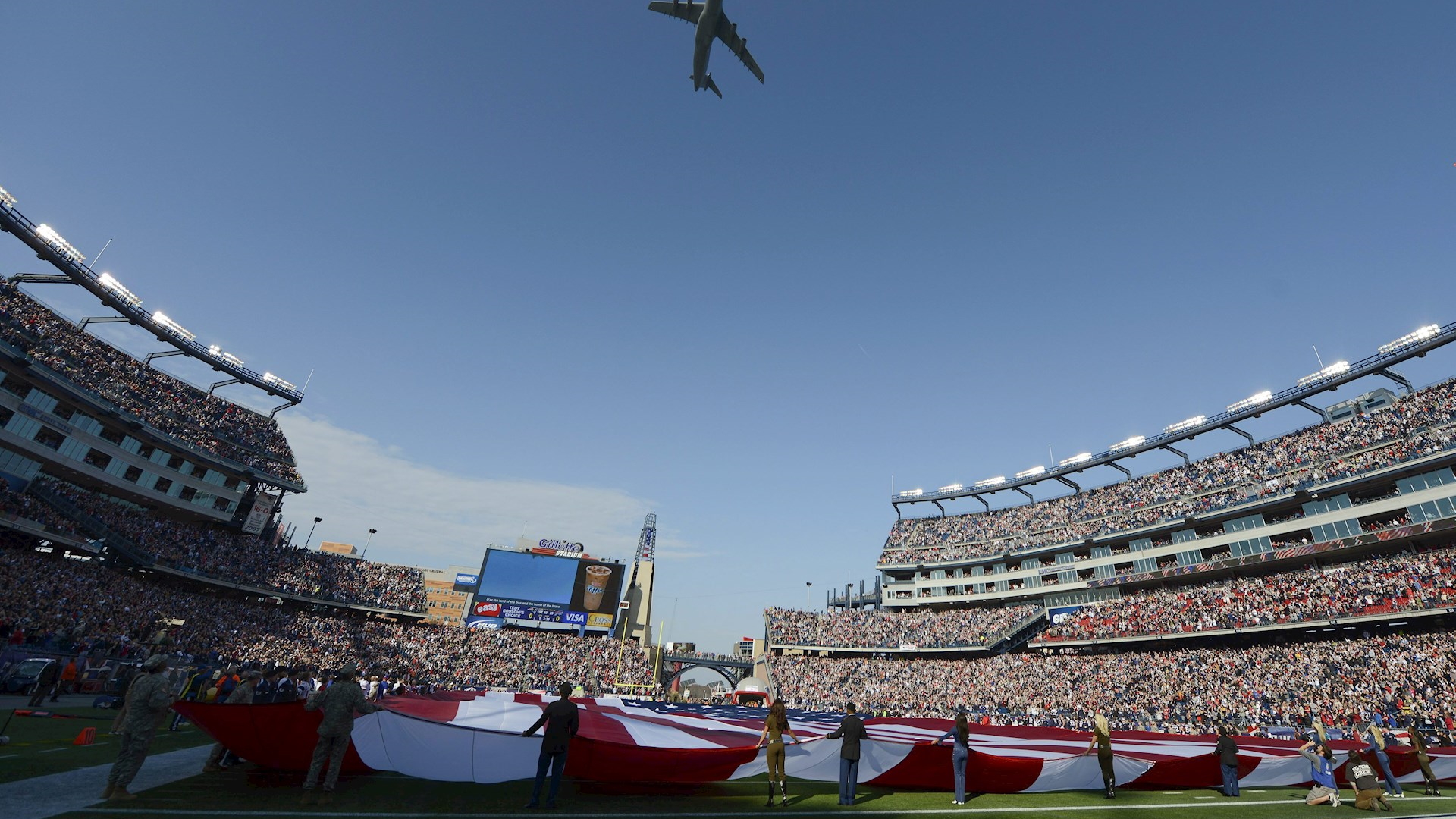 NFL estaría previendo que aficionados se reúnan afuera de los estadios