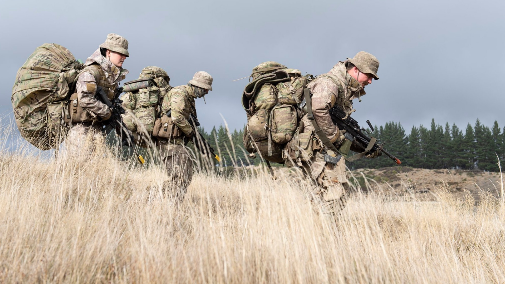 Militares vigilarán fronteras en Nueva Zelanda tras error en control del COVID-19