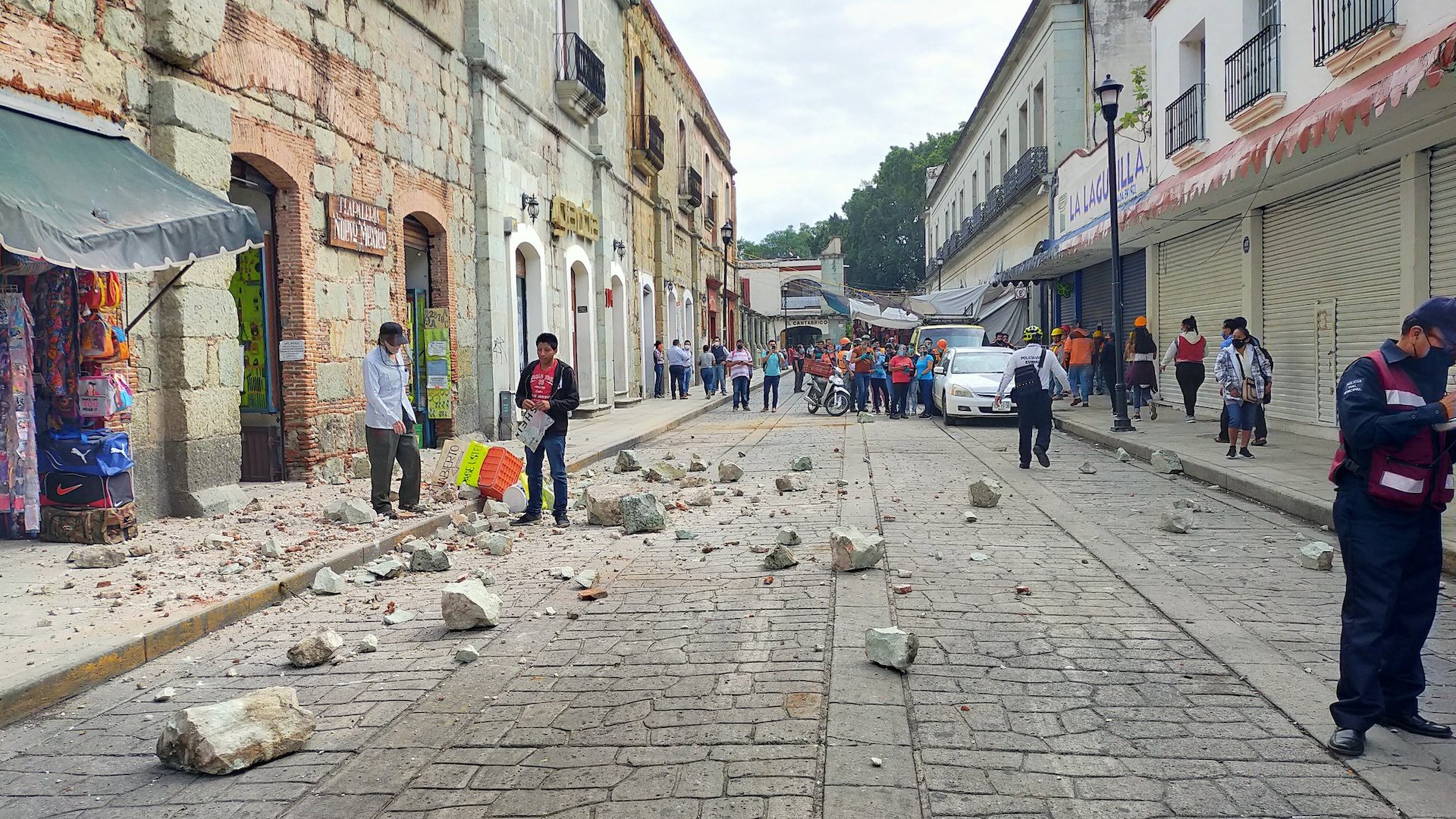Confirman una persona muerta en Crucecitas, Oaxaca, tras sismo de 7.5