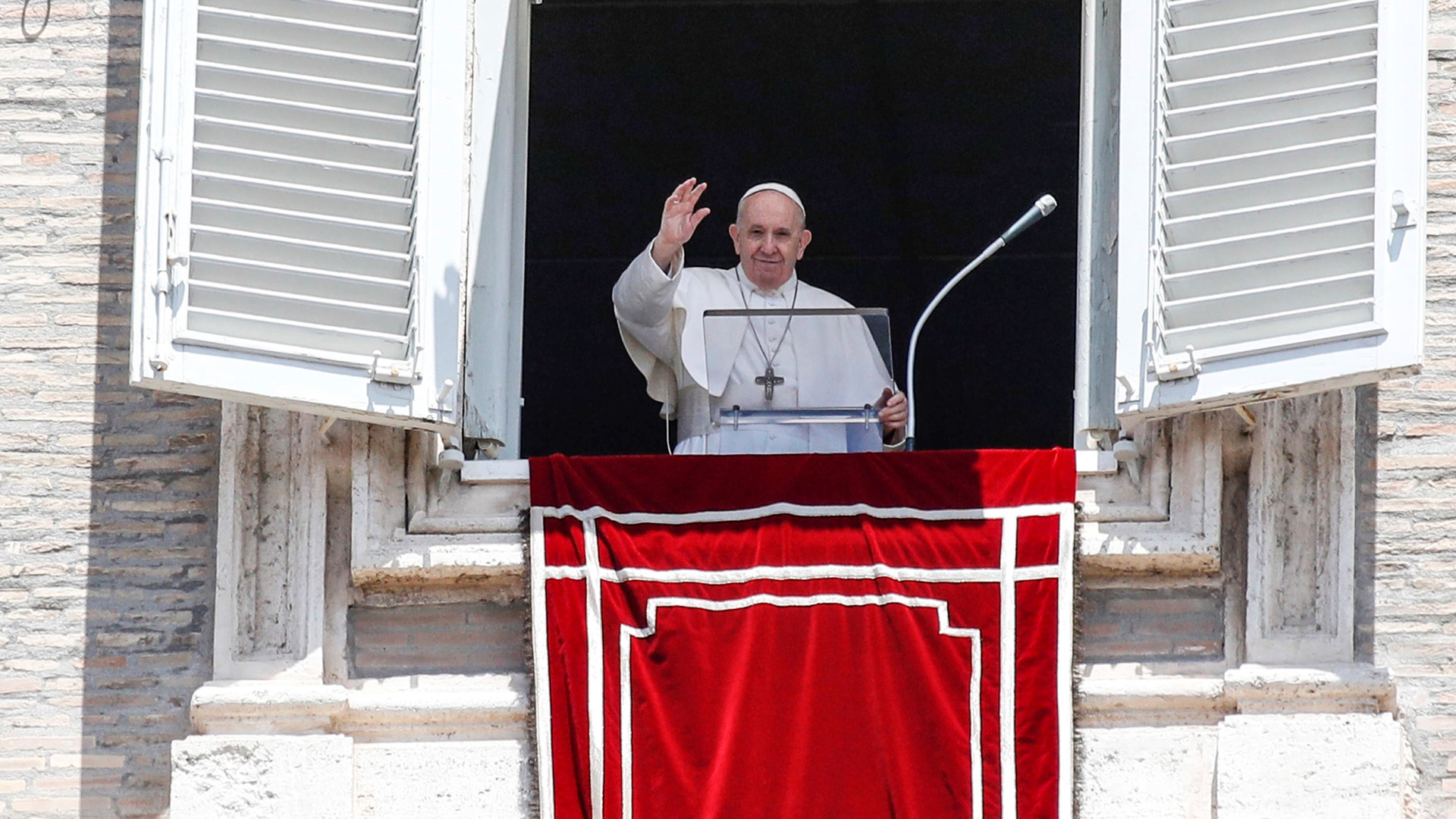 Papa Francisco muestra su cercanía a enfermos de coronavirus