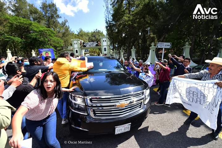 #Video Protestan contra López Obrador durante visita a Xalapa, Veracruz - protestas-amlo-xalapa