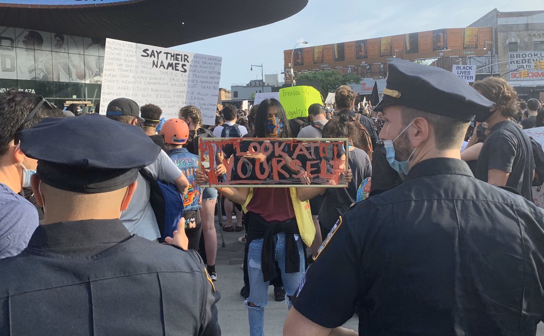 #Video Protestan con jazz en el Barclays Center de Brooklyn por la muerte de George Floyd