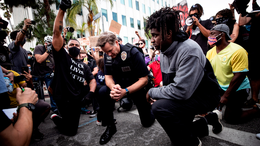 Protestas cobran fuerza en Estados Unidos tras desafío de Trump
