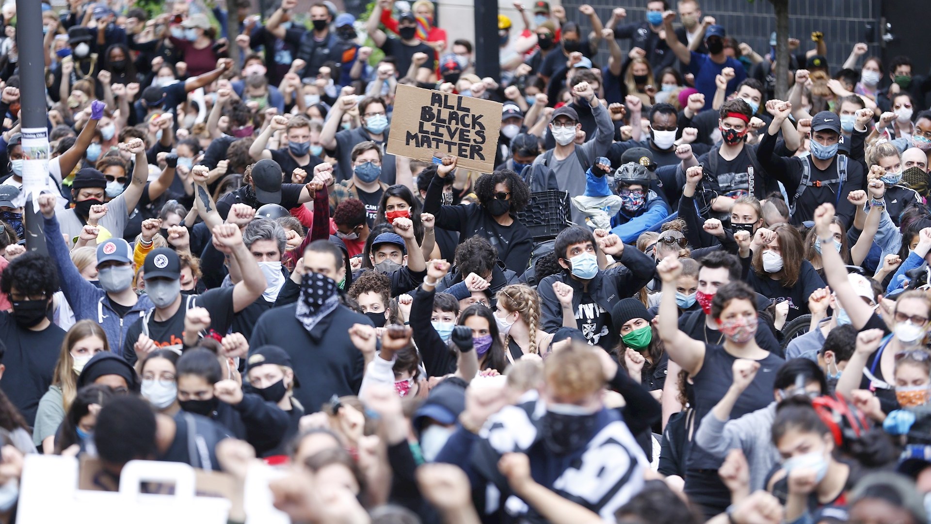 Advierte OMS sobre riesgo de concentraciones contra racismo por pandemia