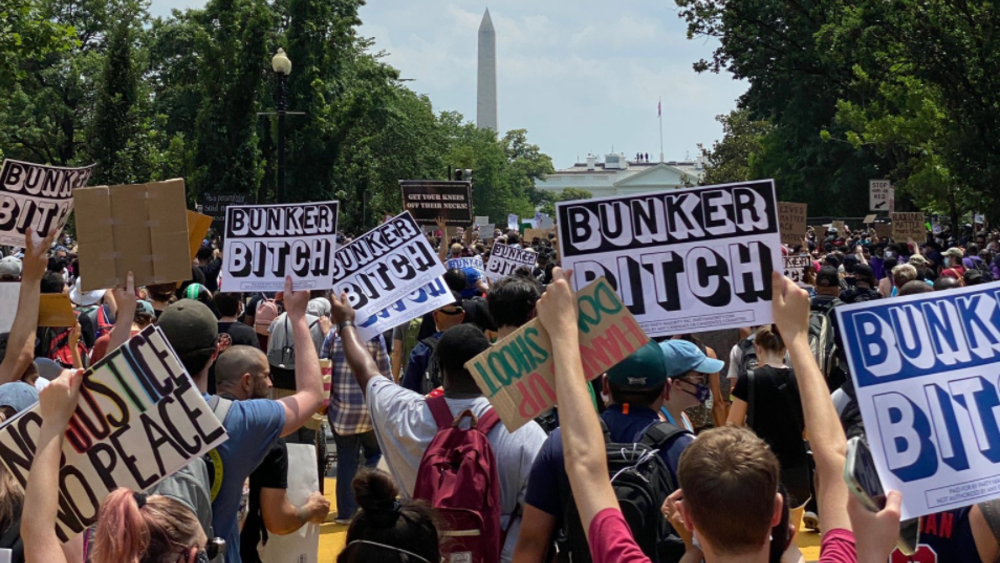 Miles de personas marchan en Washington D.C. contra el racismo