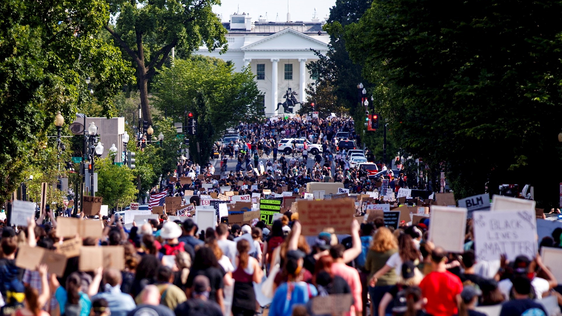 Protestas por George Floyd continúan en Washington DC, amurallan la Casa Blanca Protestas por George Floyd continúan en Washington DC, amurallan la Casa Blanca