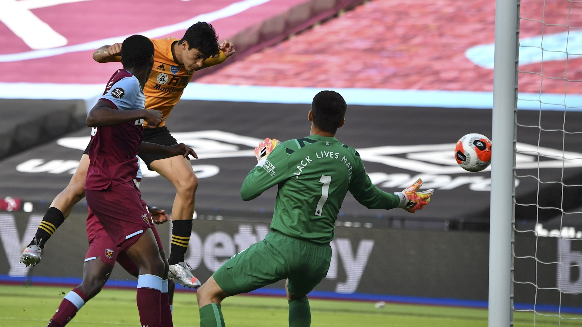 Raúl Jiménez supera a ‘Chicharito’ y se convierte en el máximo goleador mexicano en la Premier League