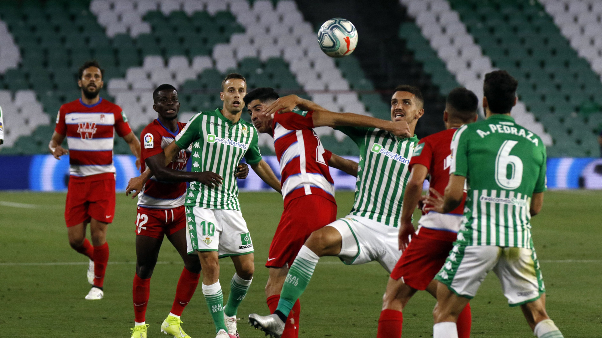 Empate contra el Granada pone en duda a ‘Rubi’ como técnico del Real Betis Empate contra el Granada pone en duda a ‘Rubi’ como técnico del Real Betis
