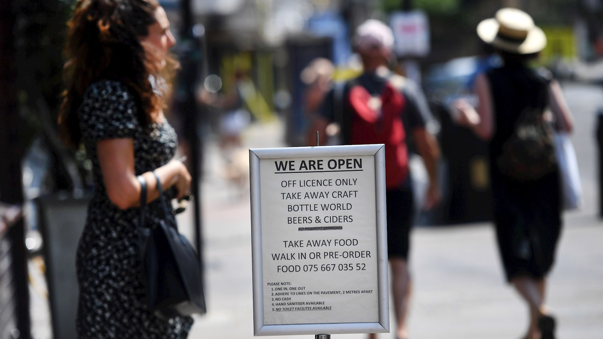 Segunda ola de COVID-19 podría matar a 120 mil personas en Reino Unido