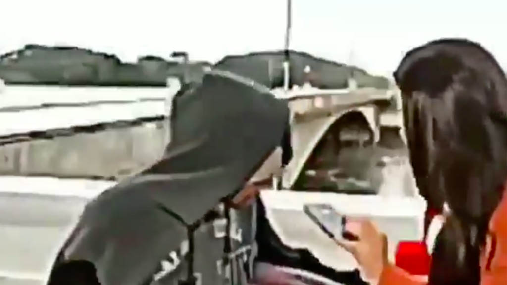 #Video Asaltan a reportera de CNN en Brasil durante transmisión