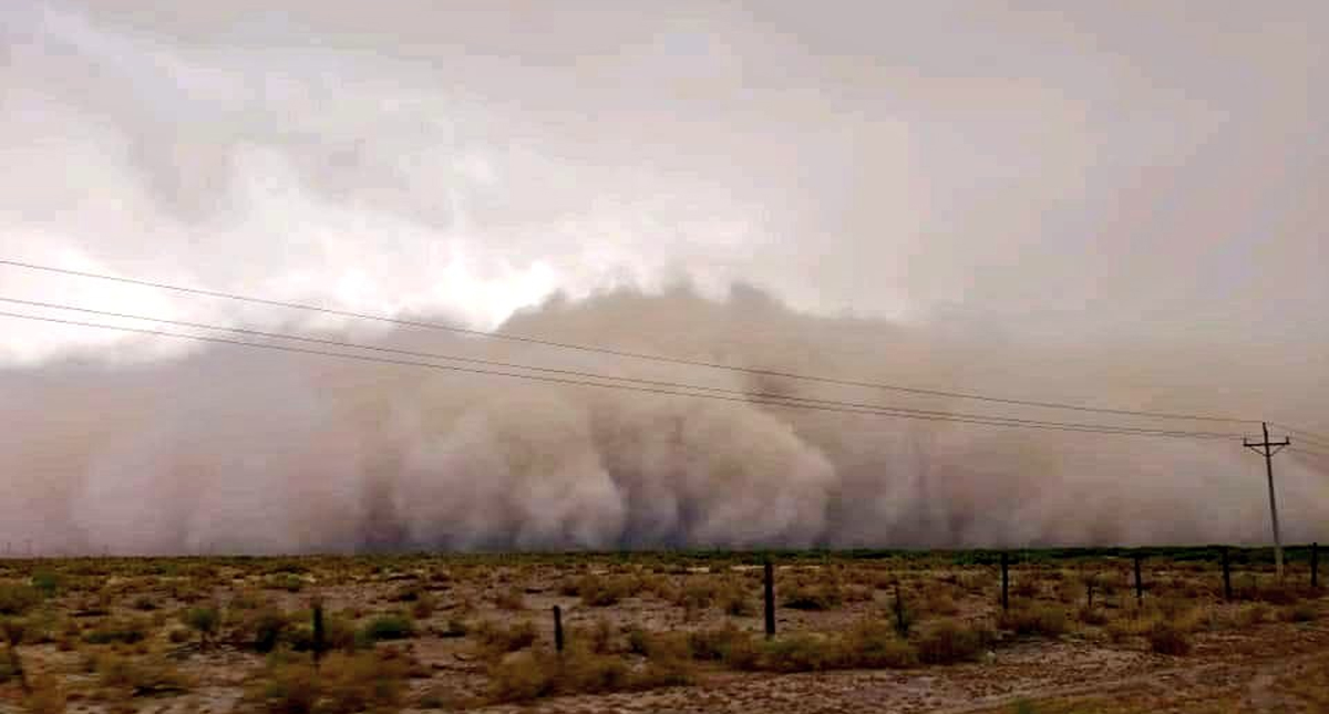 #Video Tormenta de arena recorre y cubre zonas de Chihuahua