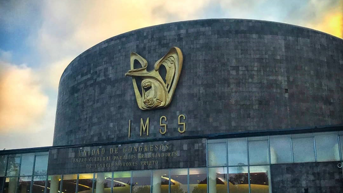 IMSS confirma tres funcionarios más positivos a COVID-19