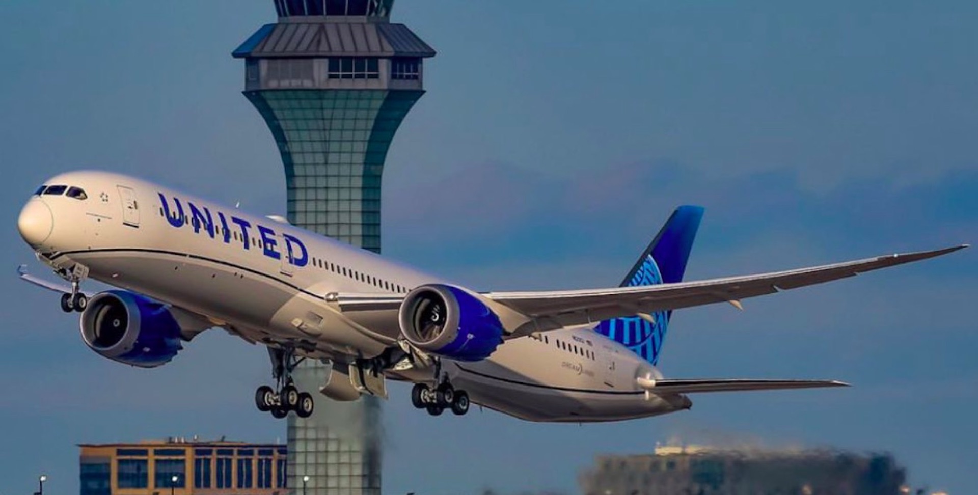 Aerolíneas sancionarán a pasajeros que no usen cubrebocas en EE.UU.