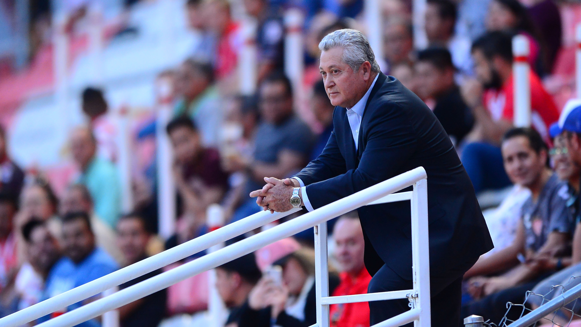 Víctor Manuel Vucetich sale del Club Querétaro